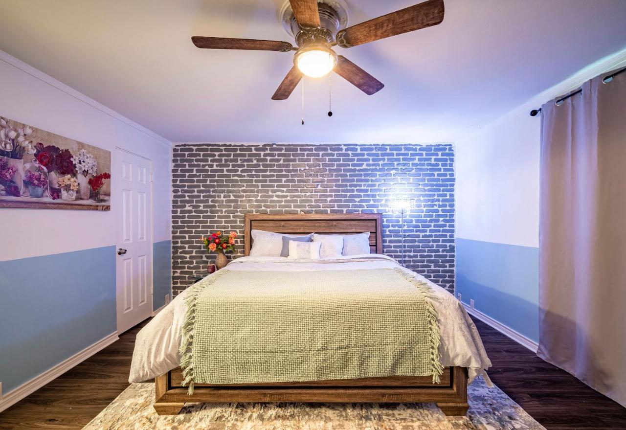 Lovely Comfort Uptown Condo For Houston Trip. 외부 사진