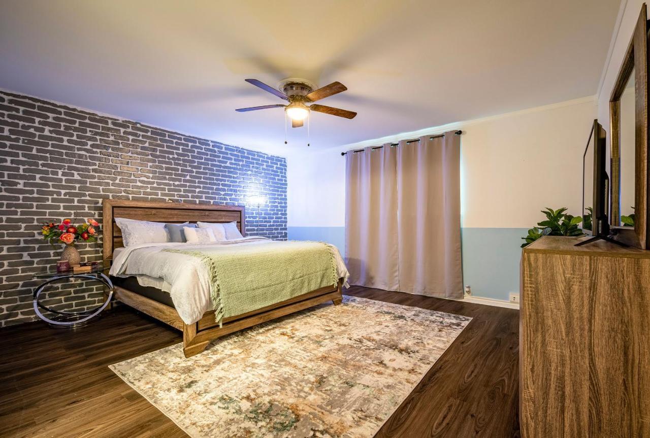 Lovely Comfort Uptown Condo For Houston Trip. 외부 사진