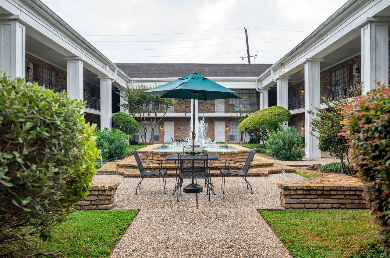 Lovely Comfort Uptown Condo For Houston Trip. 외부 사진