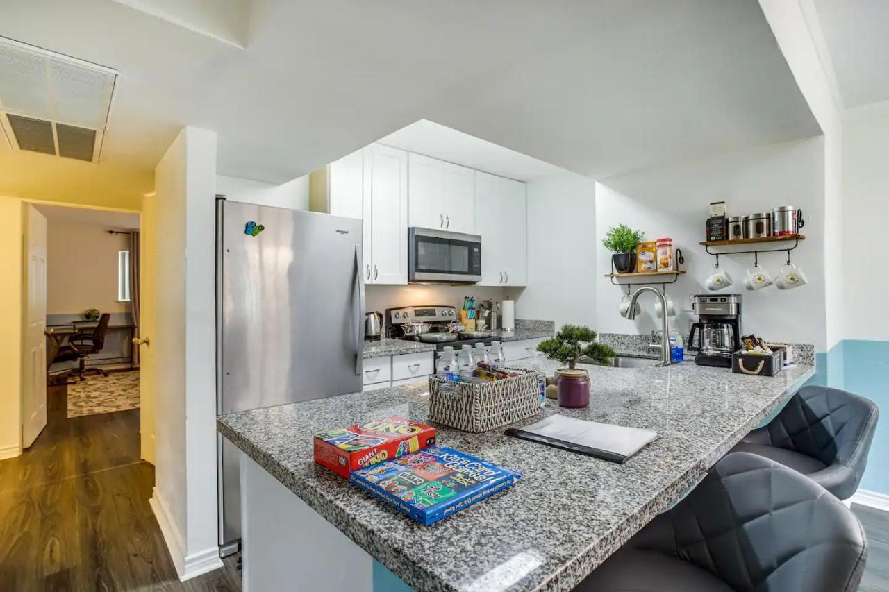 Lovely Comfort Uptown Condo For Houston Trip. 외부 사진